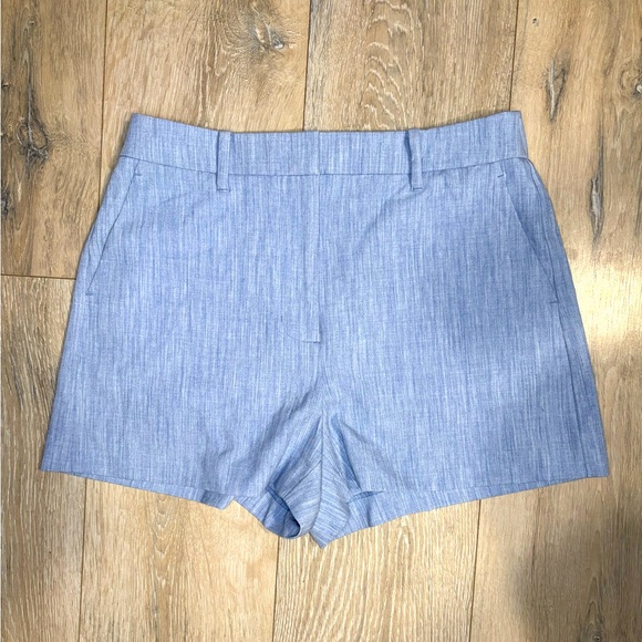 Nine West Women’s Light Blue Shorts Size Small -Chambray Style - Picture 1 of 6